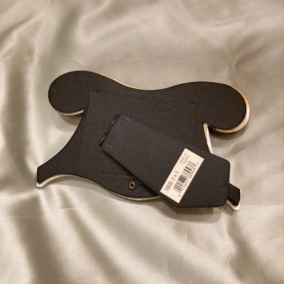 Picture Photo Frame 2”x3” Metallic Gold Tone and Opaque White Plastic With Glass - Picture 2 of 7